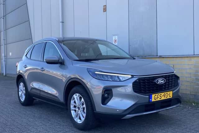Ford Kuga (2024) thumbnail 4