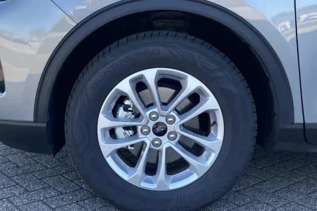 Ford Kuga (2024) thumbnail 7