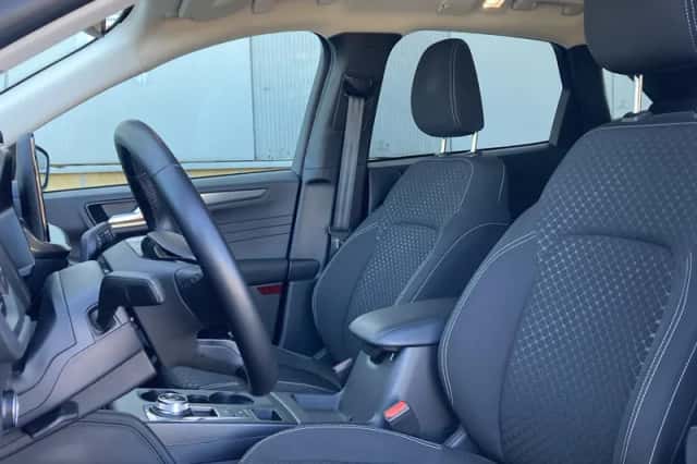 Ford Kuga (2024) thumbnail 8