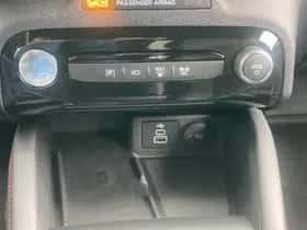 Ford Kuga (2025) thumbnail 25