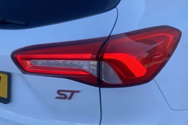 Ford Focus (2020) thumbnail 9