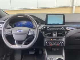 Ford Kuga (2023) thumbnail 11