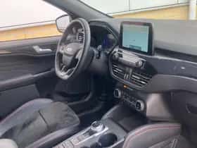 Ford Kuga (2023) thumbnail 12