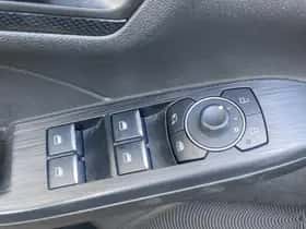 Ford Kuga (2023) thumbnail 15
