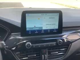 Ford Kuga (2023) thumbnail 16