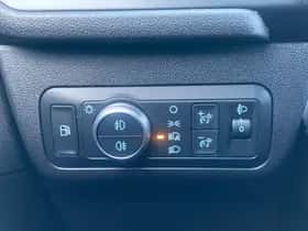 Ford Kuga (2022) thumbnail 26