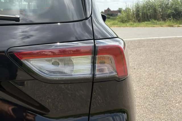 Ford Kuga (2021) thumbnail 3