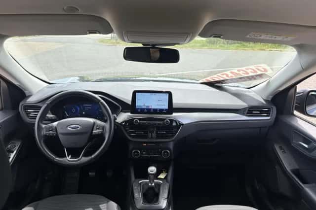 Ford Kuga (2021) thumbnail 4