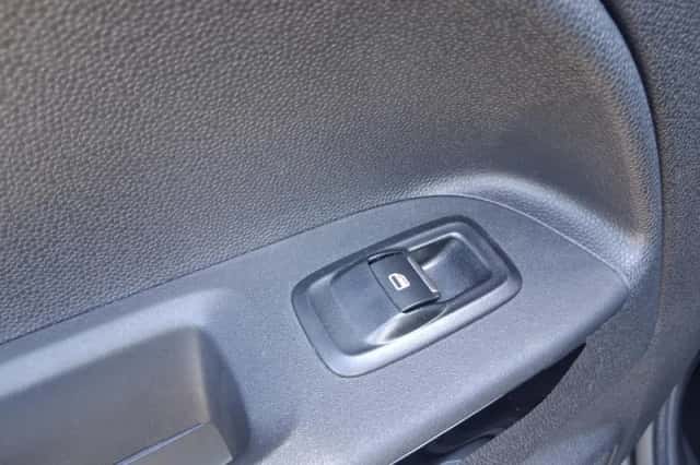 Ford EcoSport (2018) thumbnail 30