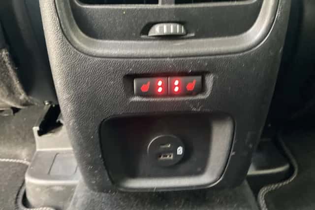 Ford Kuga (2022) thumbnail 12