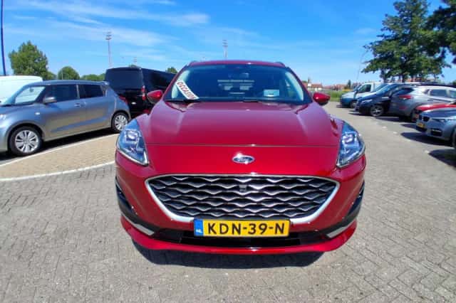 Ford Kuga (2022) thumbnail 3