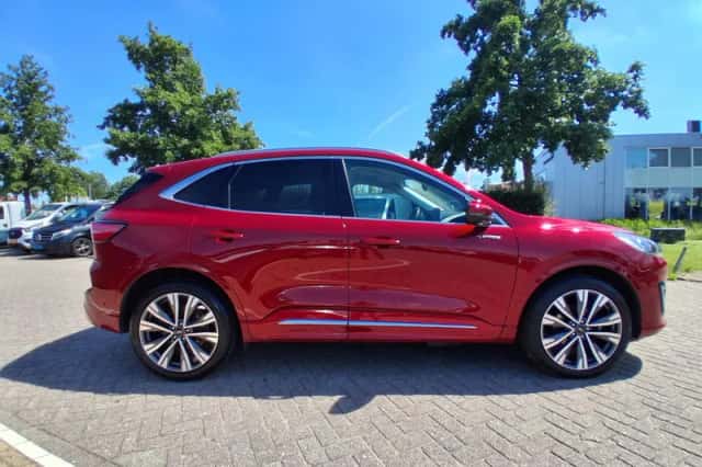 Ford Kuga (2022) thumbnail 4