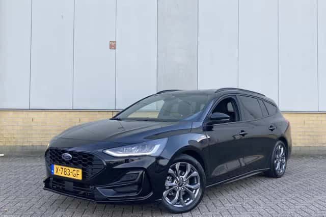 Ford Focus (2023) thumbnail 2