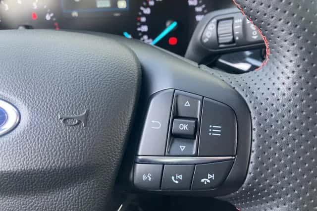 Ford Focus (2023) thumbnail 20