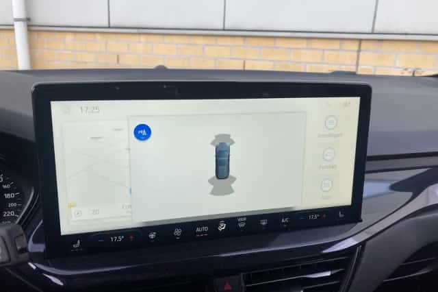 Ford Focus (2023) thumbnail 23
