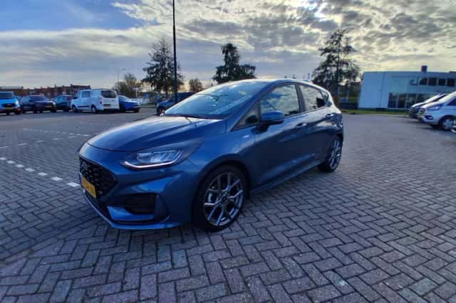 Ford Fiesta (2023) thumbnail 3