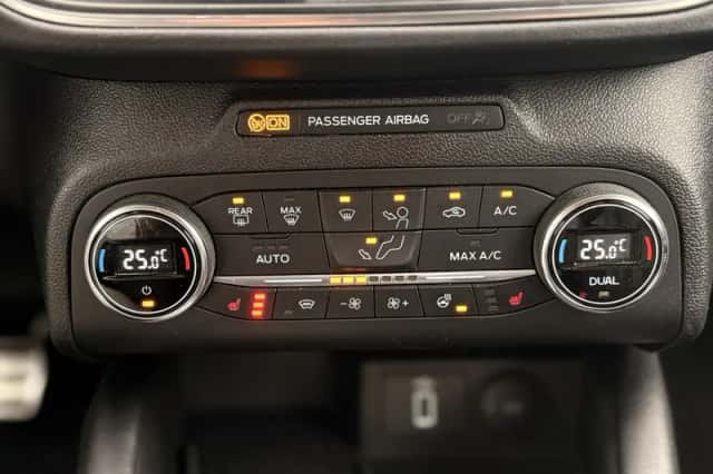Ford Focus (2020) thumbnail 23