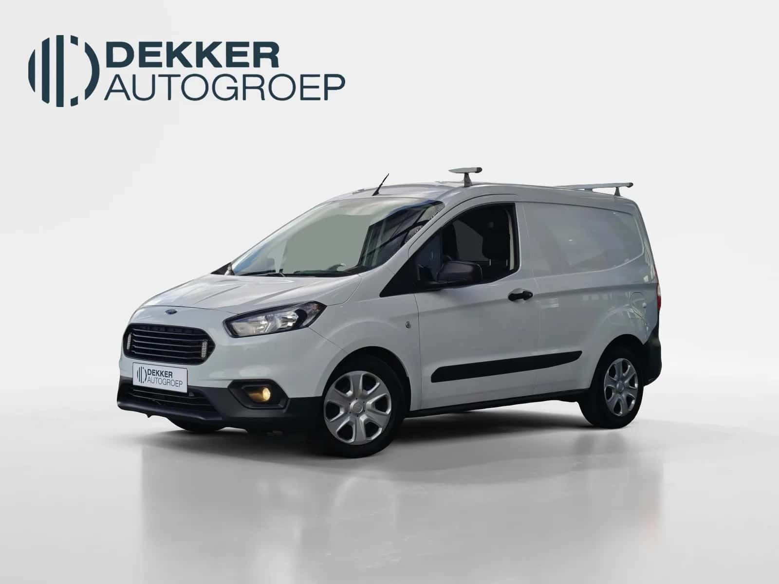 Ford Transit Courier (2022) — foto 1