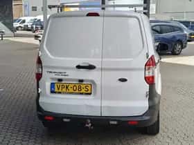 Ford Transit Courier (2022) thumbnail 11