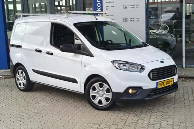 Ford Transit Courier (2022) thumbnail 3