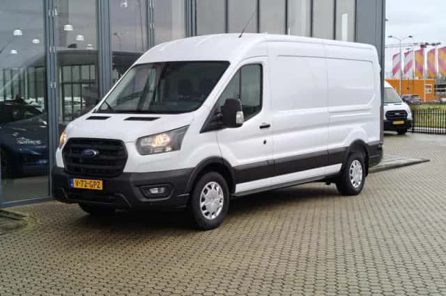 Ford Transit (2024) thumbnail 2