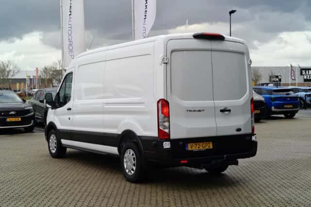 Ford Transit (2024) thumbnail 4