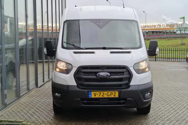 Ford Transit (2024) thumbnail 5