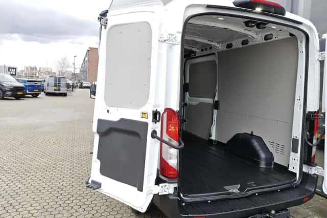 Ford Transit (2024) thumbnail 8
