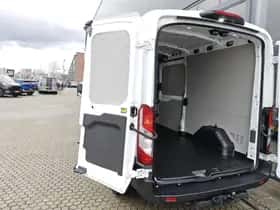 Ford Transit (2024) thumbnail 8