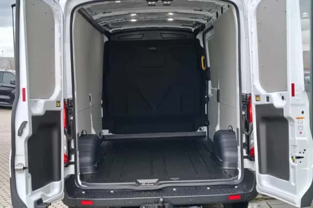 Ford Transit (2024) thumbnail 10