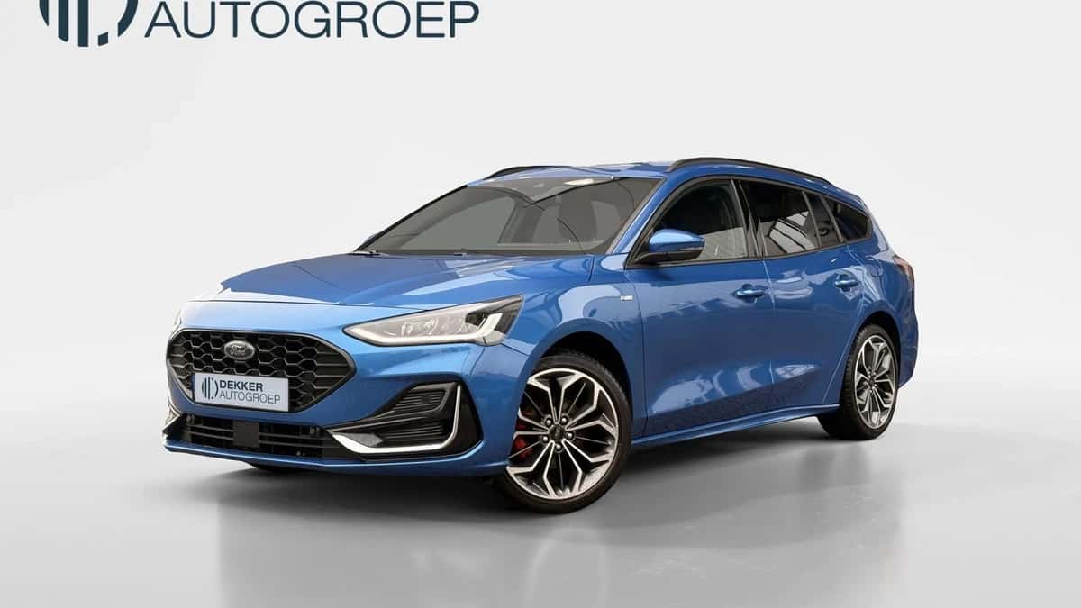 Ford Focus (2022) — foto 1