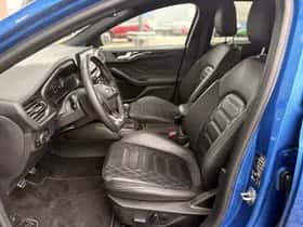 Ford Focus (2022) thumbnail 11