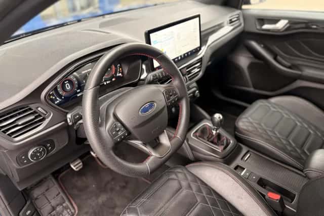 Ford Focus (2022) thumbnail 12