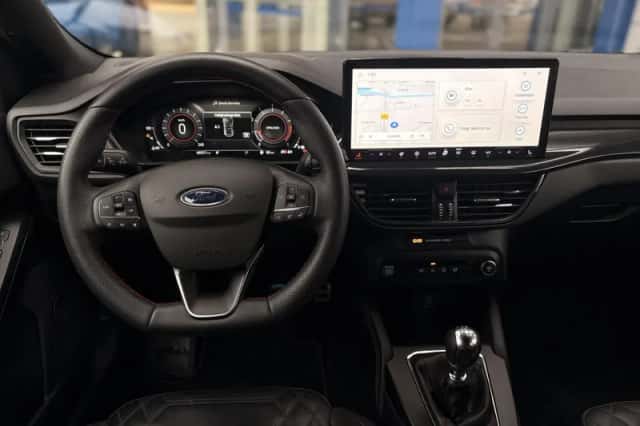Ford Focus (2022) thumbnail 13