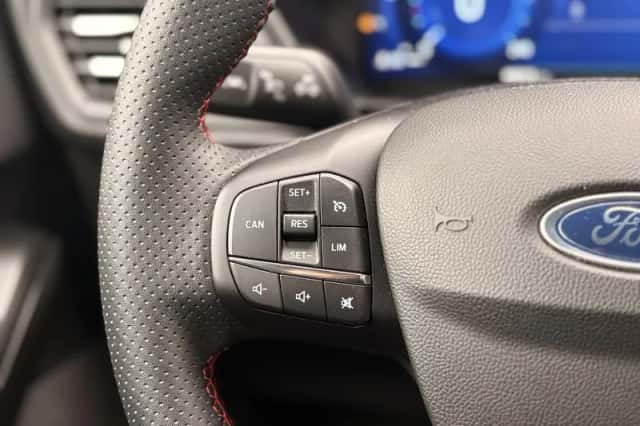 Ford Focus (2022) thumbnail 14