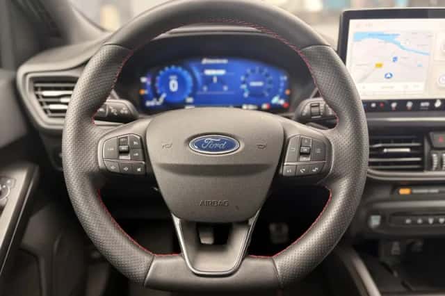 Ford Focus (2022) thumbnail 15