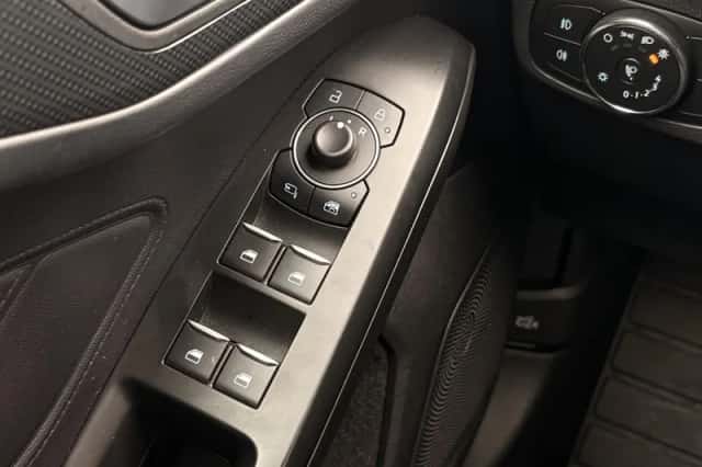 Ford Focus (2022) thumbnail 21