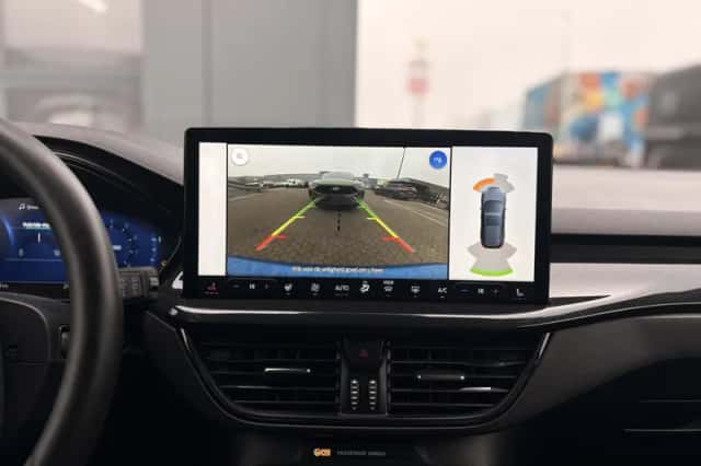 Ford Focus (2022) thumbnail 28