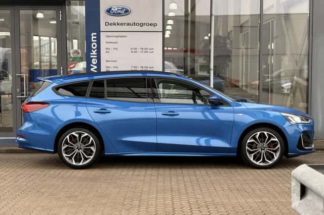 Ford Focus (2022) thumbnail 6