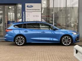 Ford Focus (2022) thumbnail 6