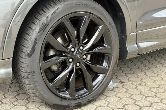 Ford Kuga (2018) thumbnail 3