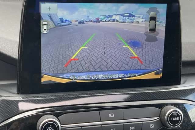 Ford Kuga (2023) thumbnail 15