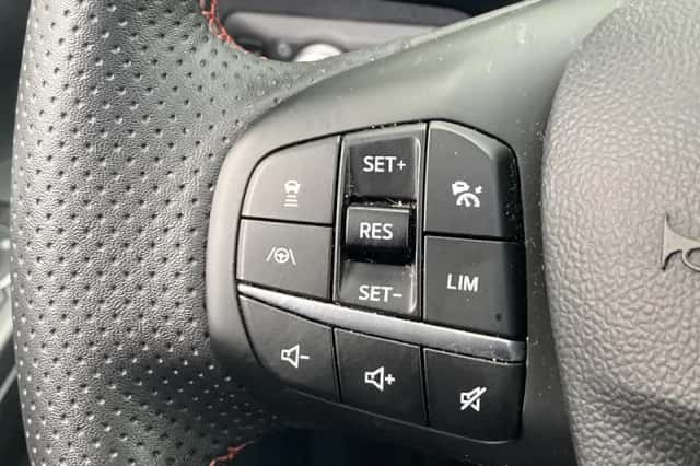 Ford Kuga (2023) thumbnail 20