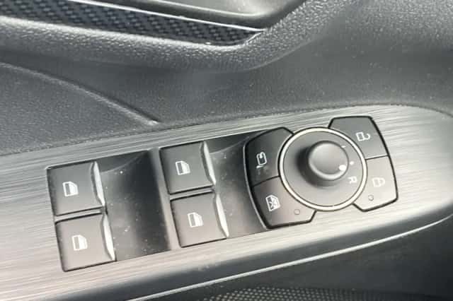 Ford Kuga (2023) thumbnail 22