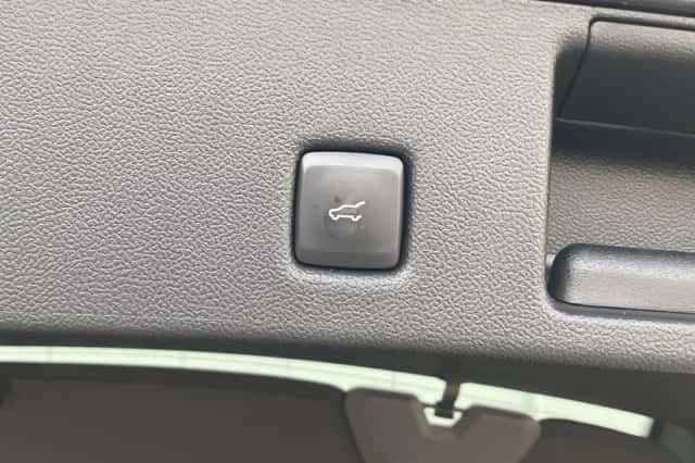Ford Kuga (2023) thumbnail 25