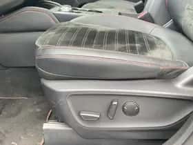 Ford Kuga (2023) thumbnail 9