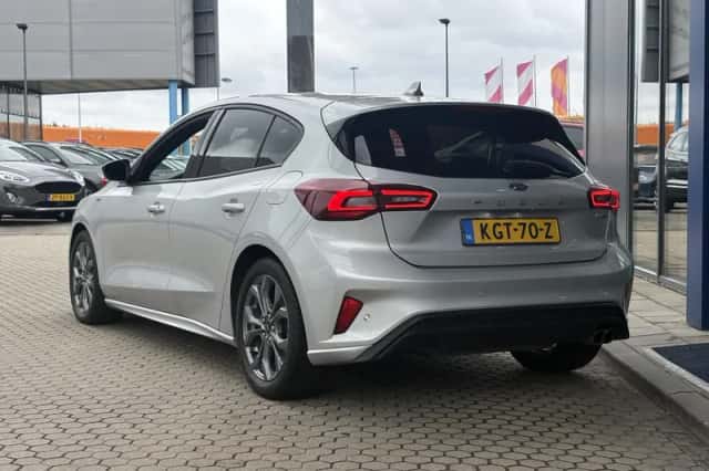 Ford Focus (2023) thumbnail 4