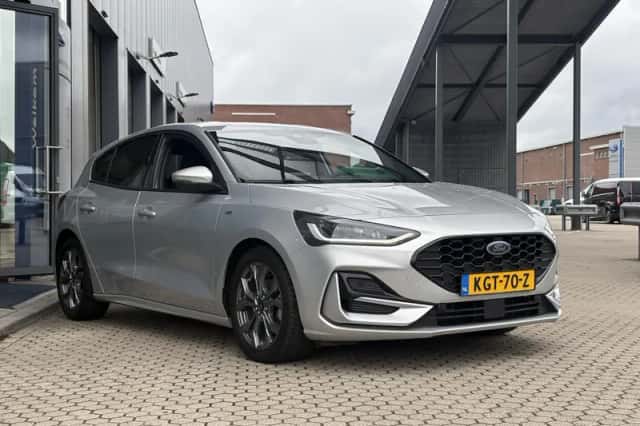 Ford Focus (2023) thumbnail 5