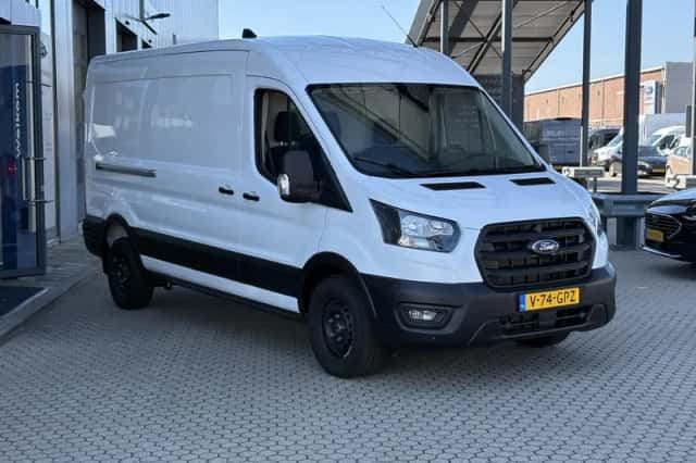 Ford Transit (2024) thumbnail 2