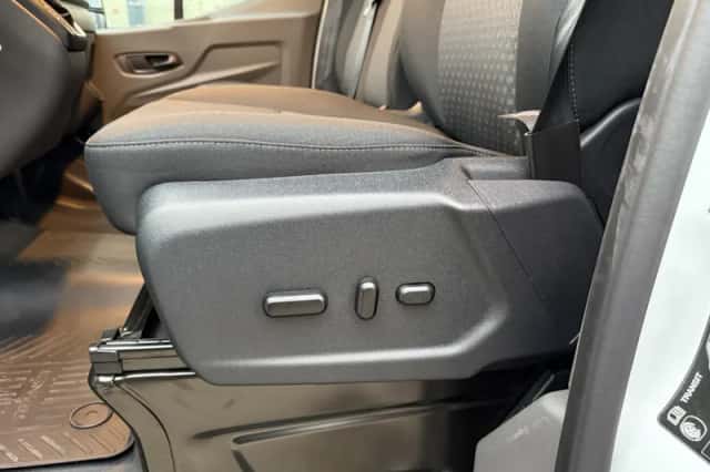 Ford Transit (2024) thumbnail 11